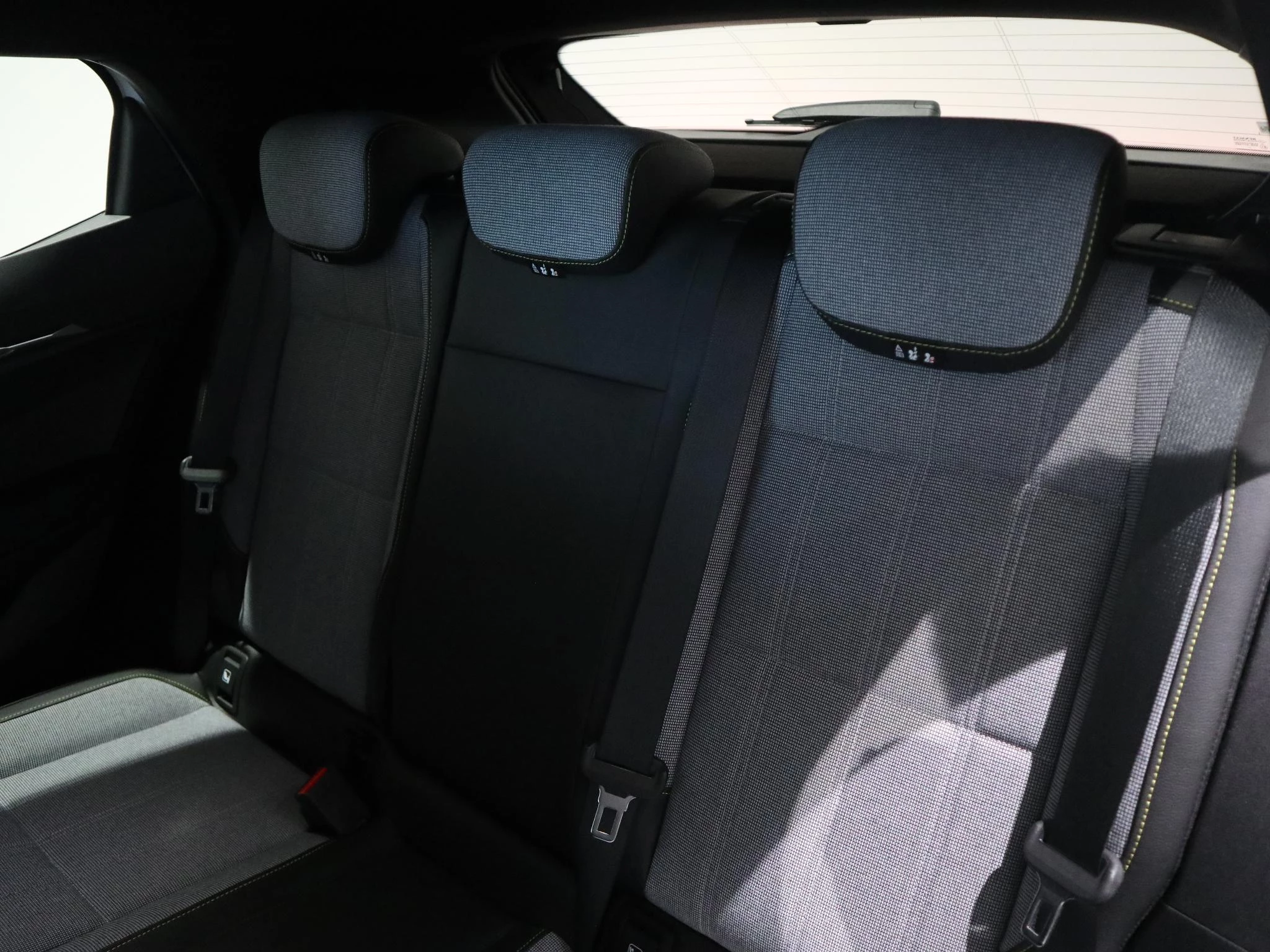 Renault-Megane E-Tech-image-8