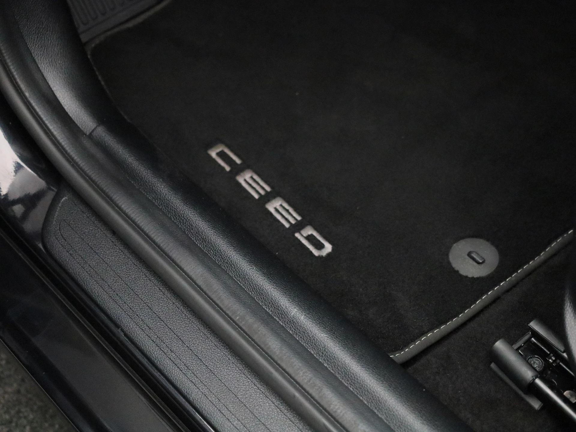 Kia-Ceed Sportswagon-image-32
