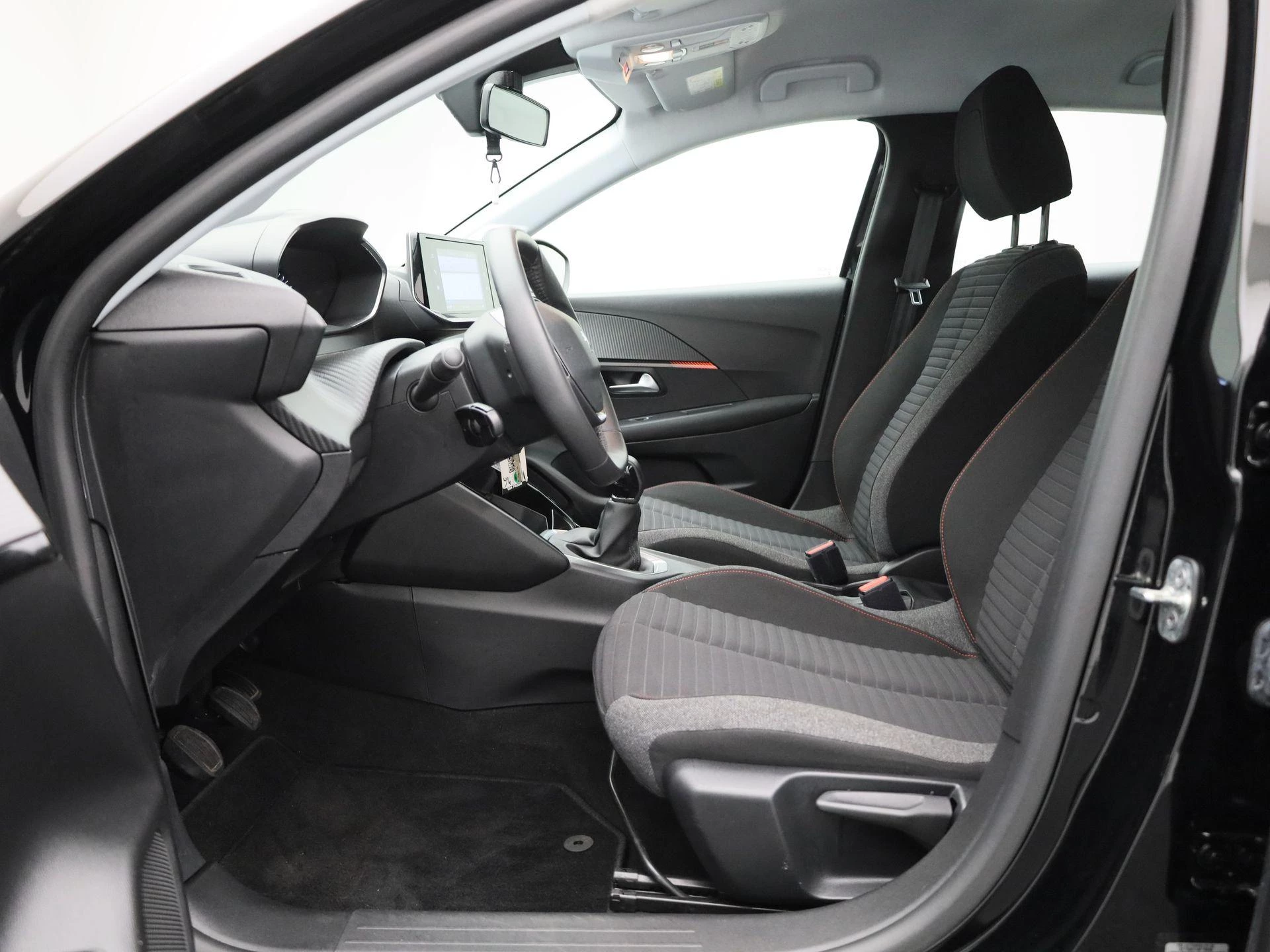 Peugeot-208-image-10