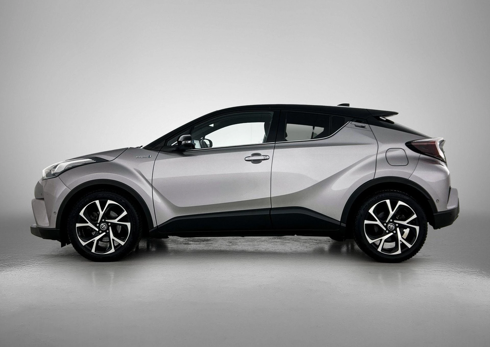 Toyota-C-HR-image-1