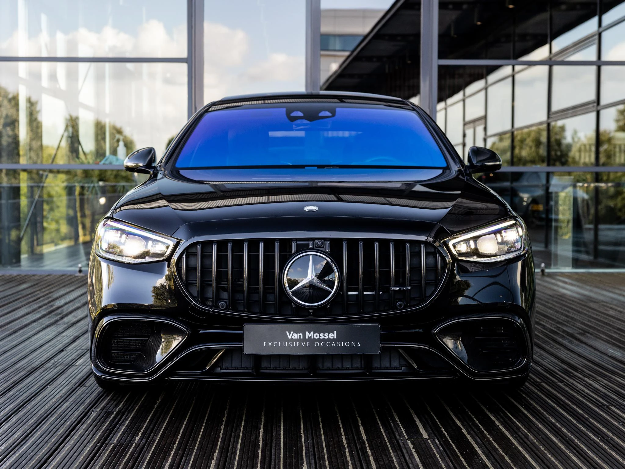 Mercedes-Benz-S-Klasse-image-2