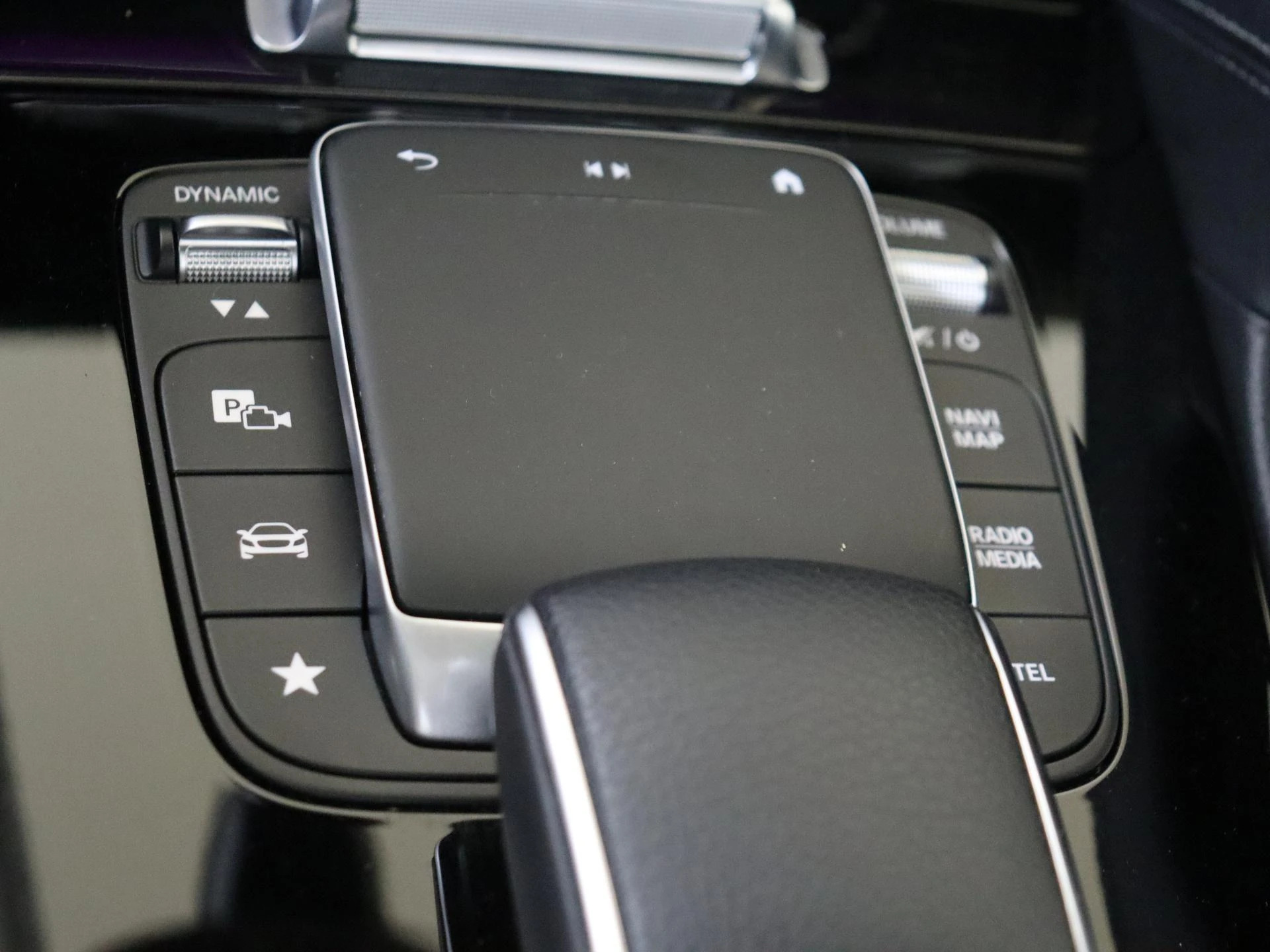 Mercedes-Benz-GLE-image-20