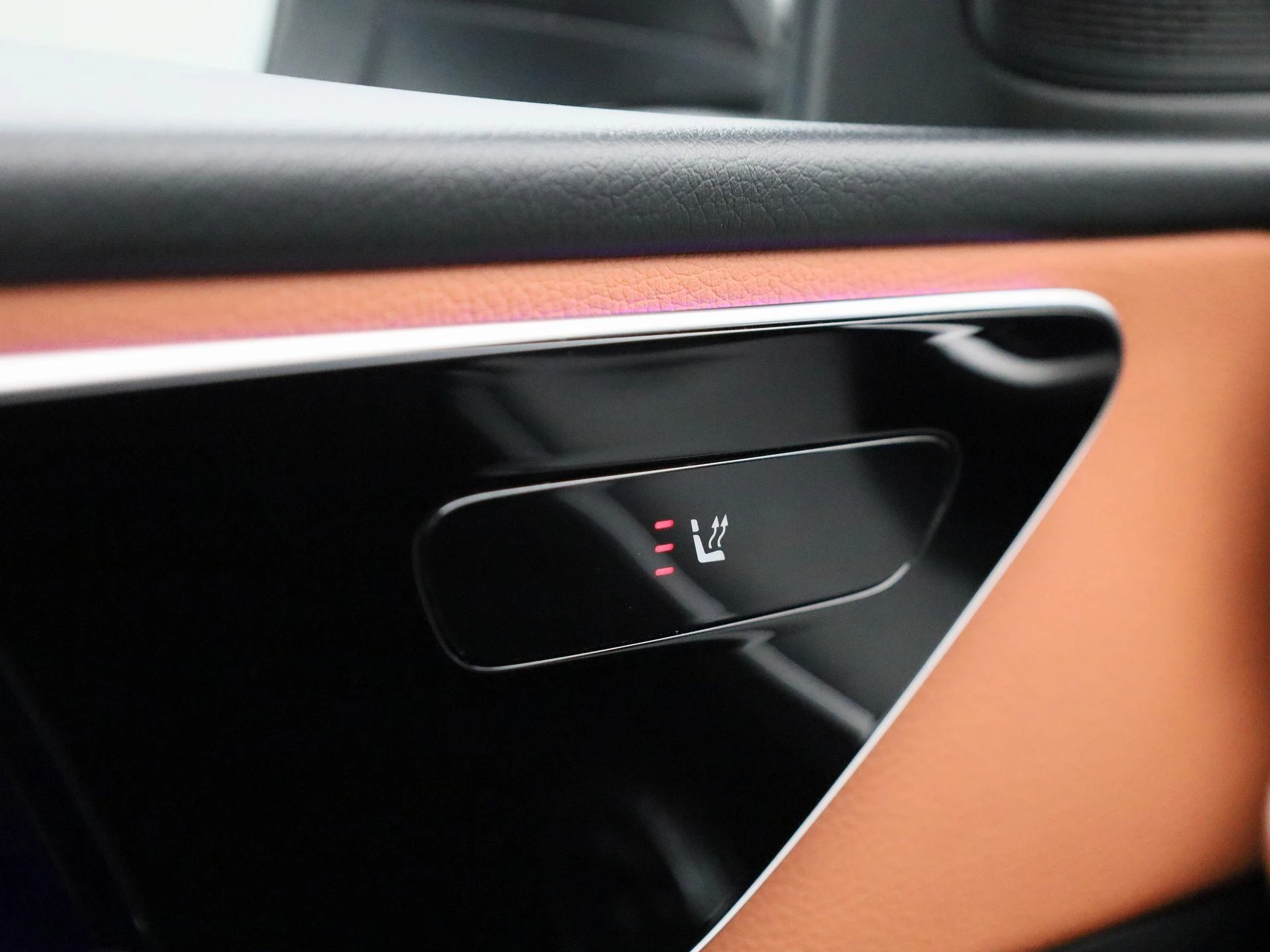 Mercedes-Benz-C-Klasse-image-32