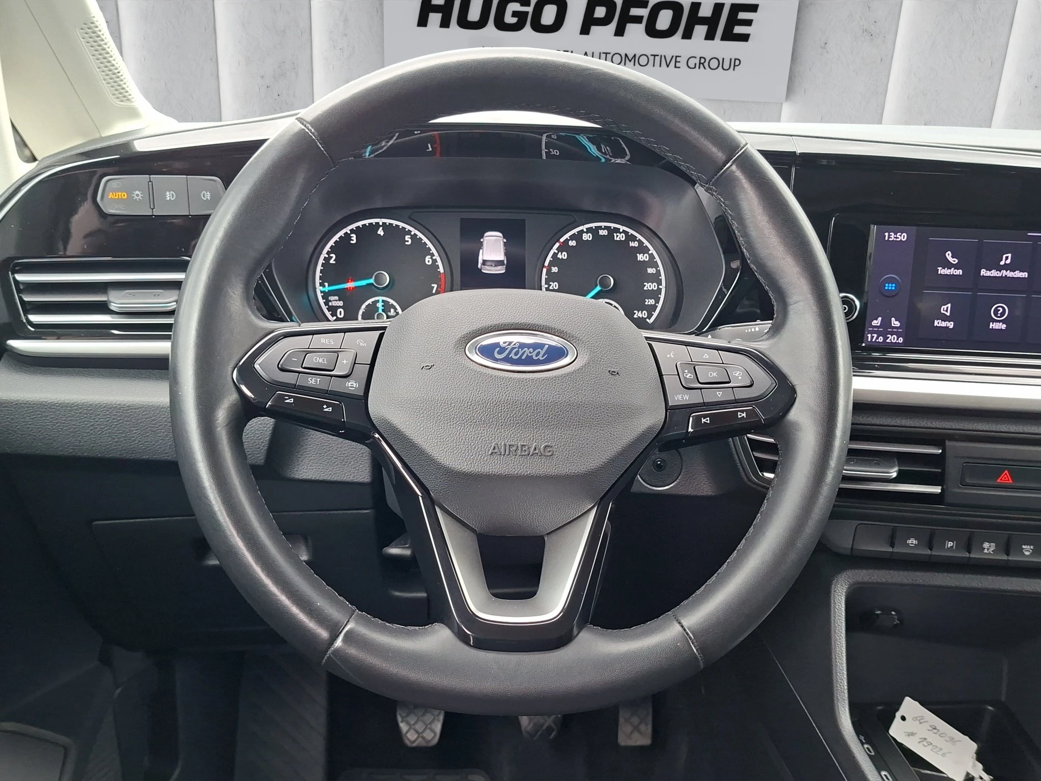 Ford-Tourneo Connect-image-12