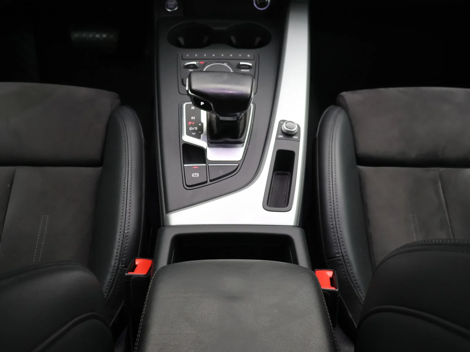 Audi A5 Sportback CNG Audi A5 Sportback Business Edition 2.0TFSI CNG 170PK *AUTOMAAT*ALCANTARA*TREKHAAK*CAMERA*PDC*CRUISE*