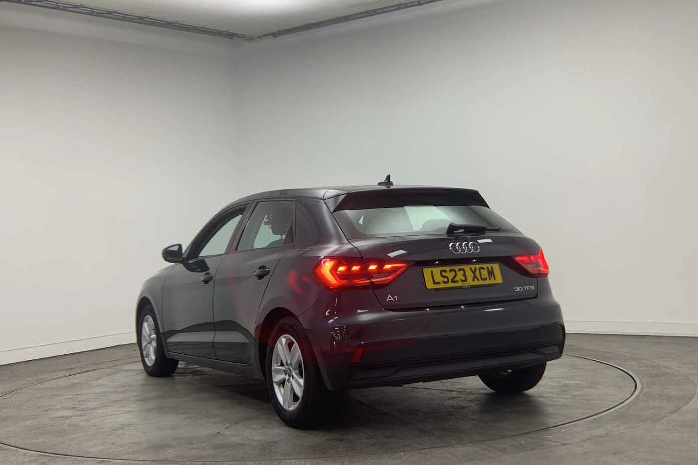 Audi-A1 Sportback-image-2