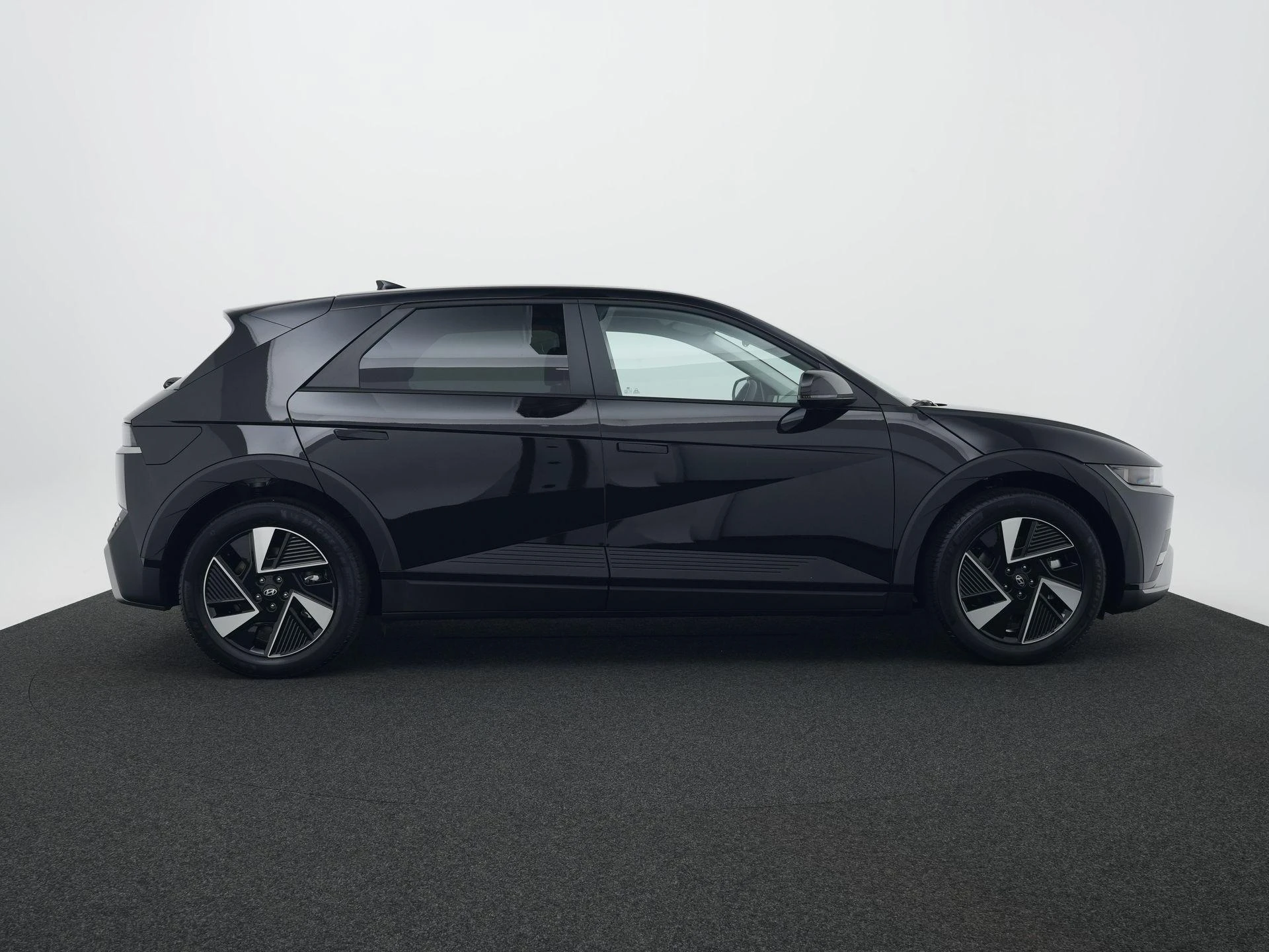 Hyundai-IONIQ 5-image-6