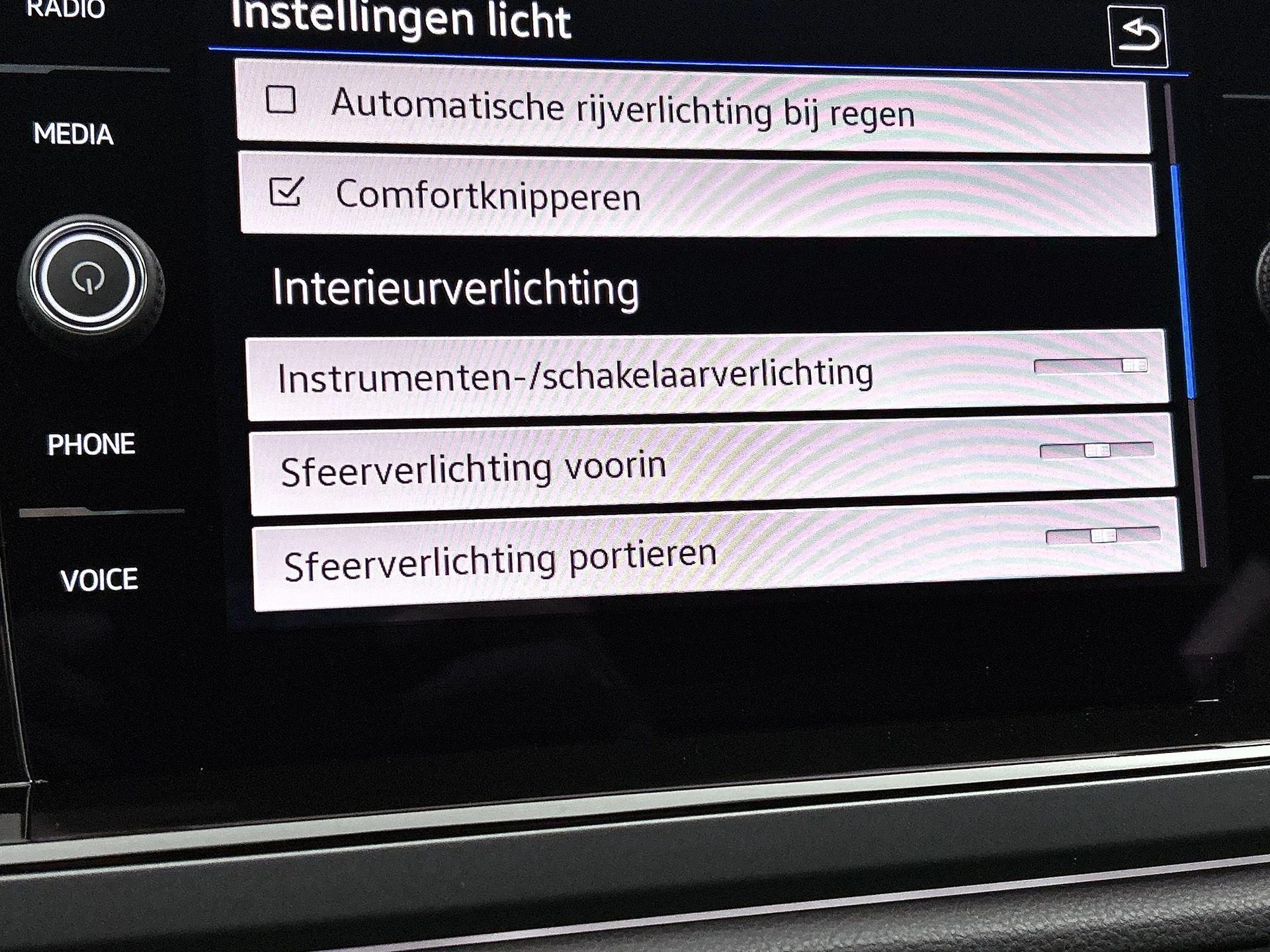 Volkswagen-Polo-image-37