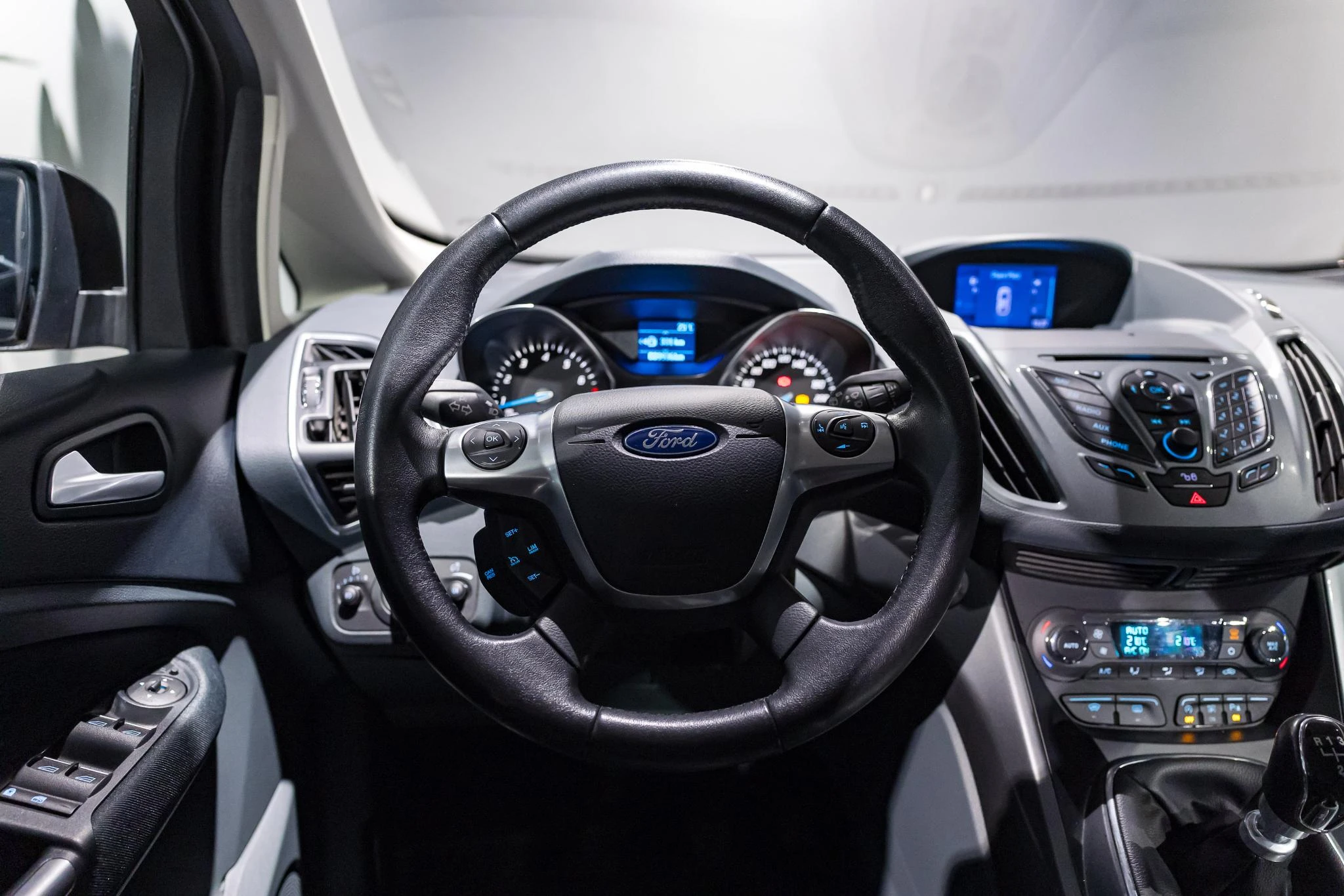 Ford-C-MAX-image-15