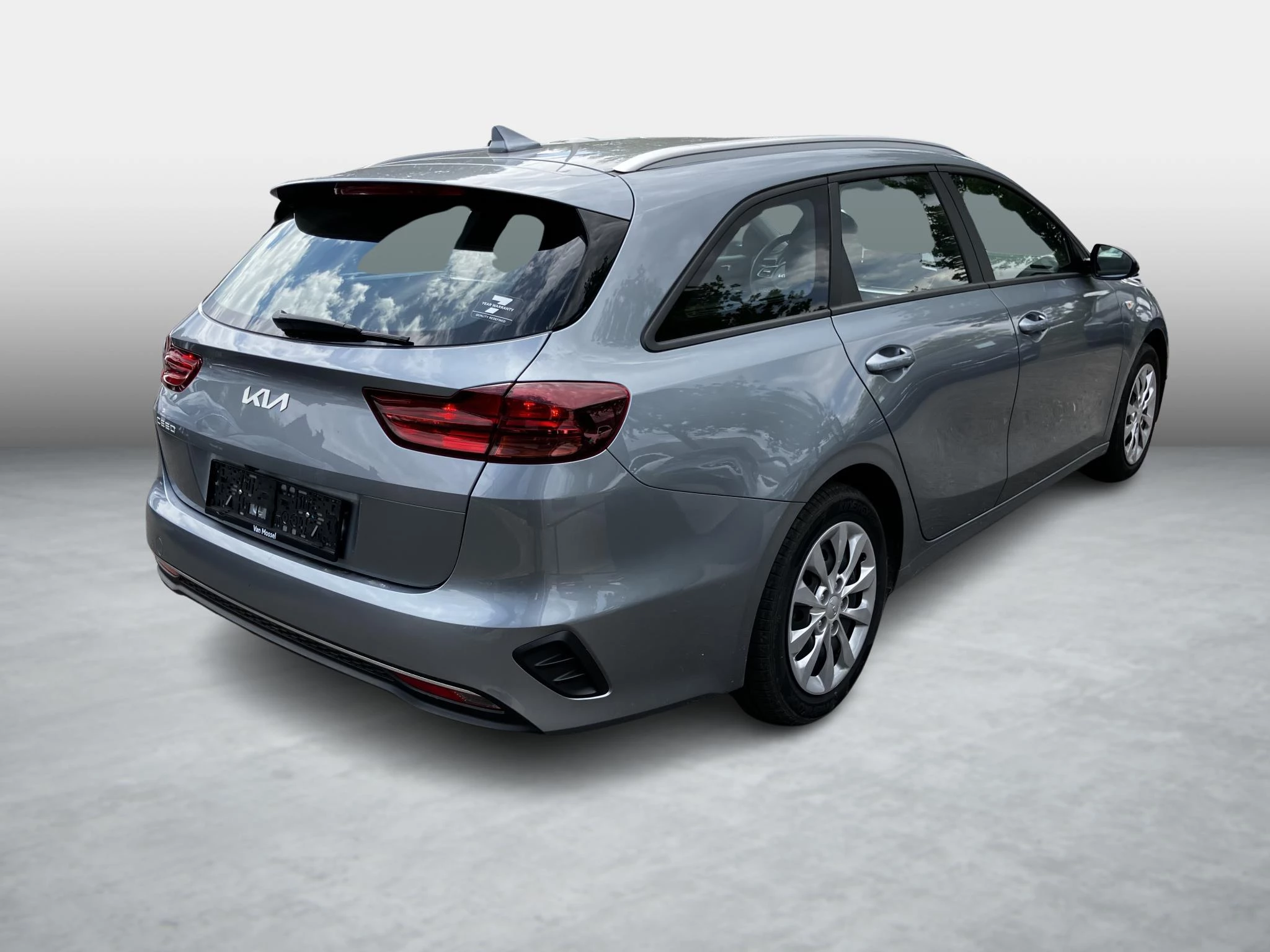 Kia-Ceed Sportswagon-image-1