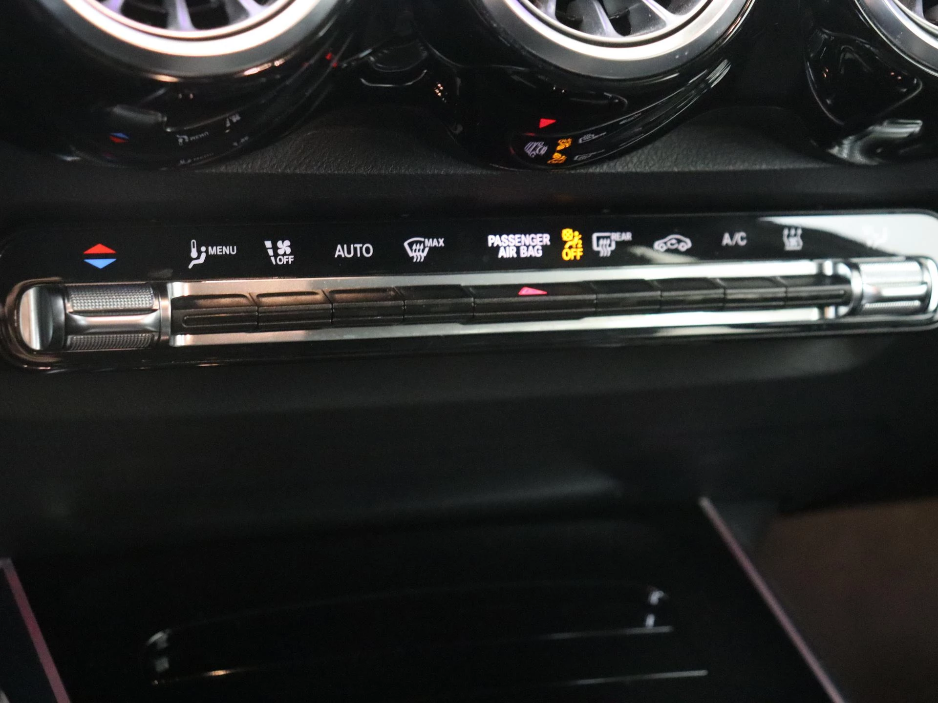 Mercedes-Benz EQB 250 AMG Line 67 kWh