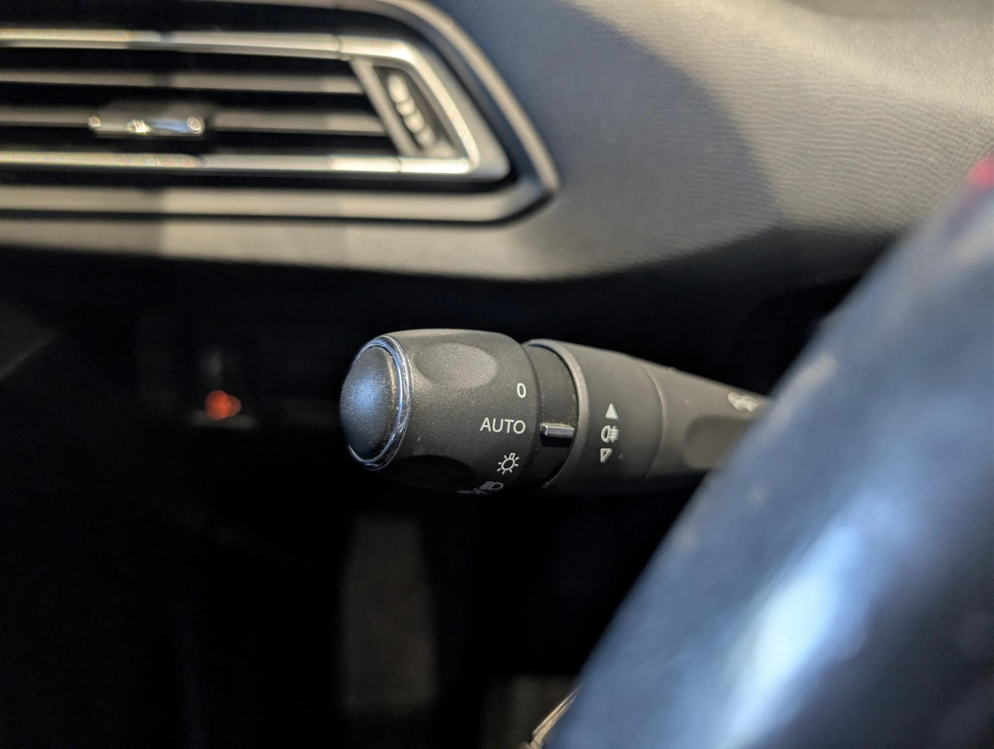 Peugeot-308-image-16