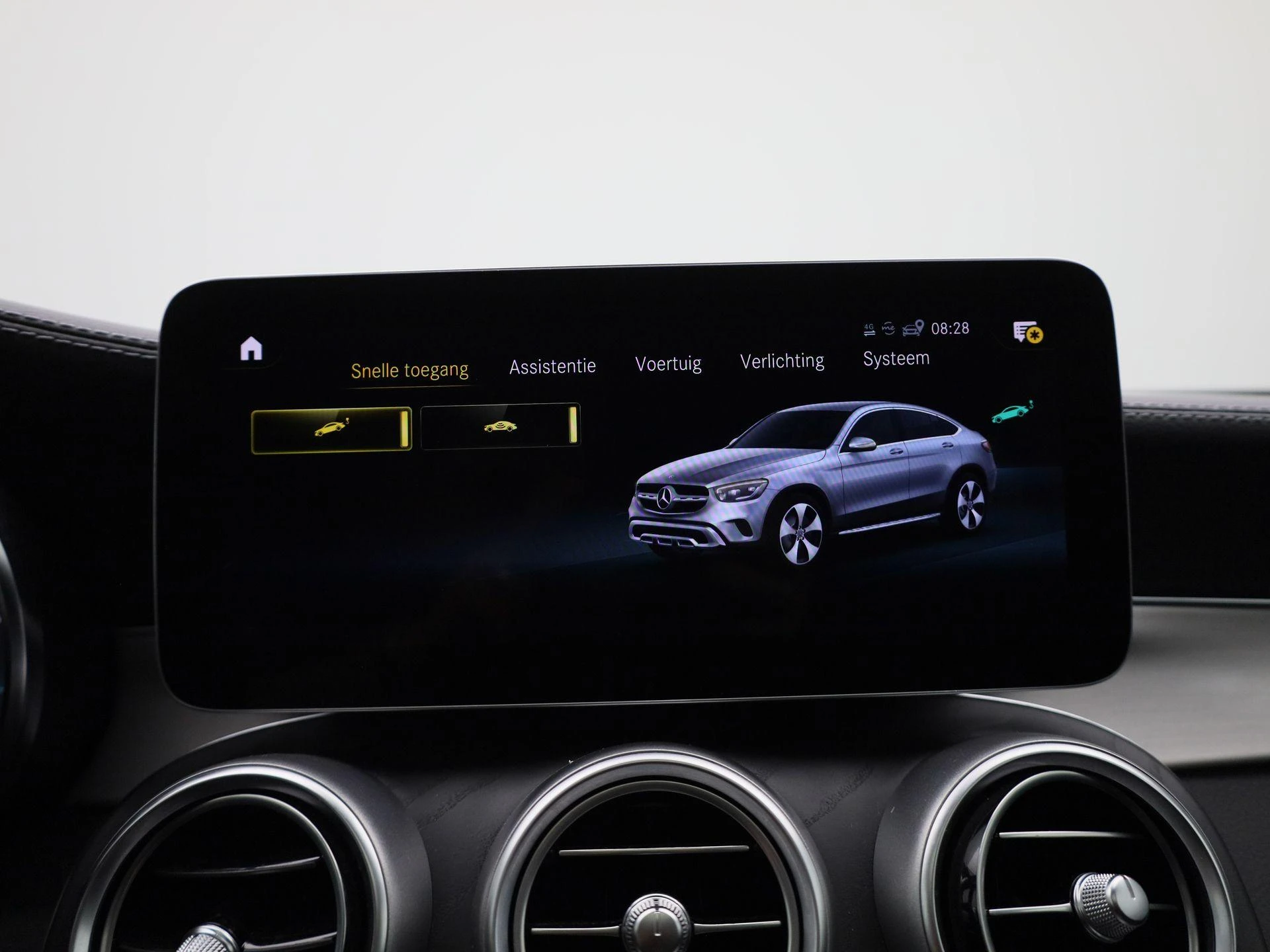 Mercedes-Benz-GLC-image-26