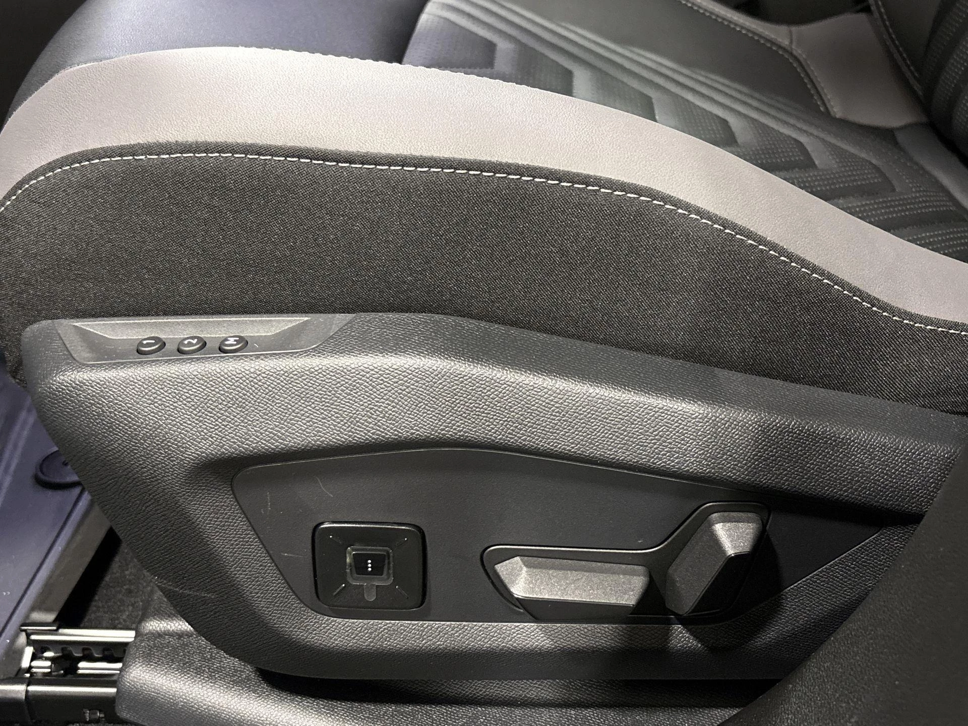 Jeep-Compass-image-17