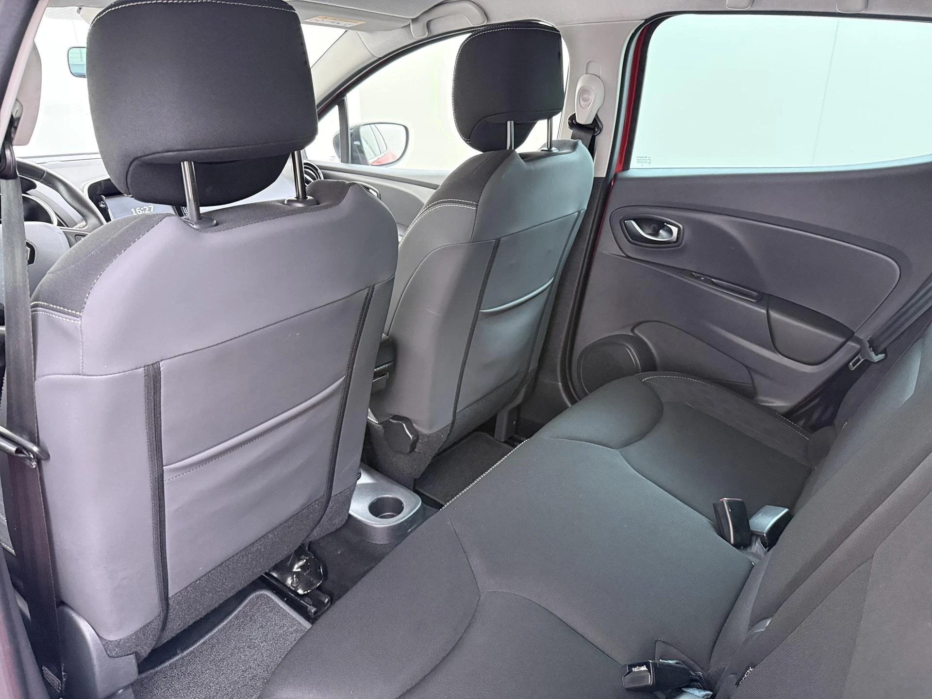 Renault-Clio-image-16
