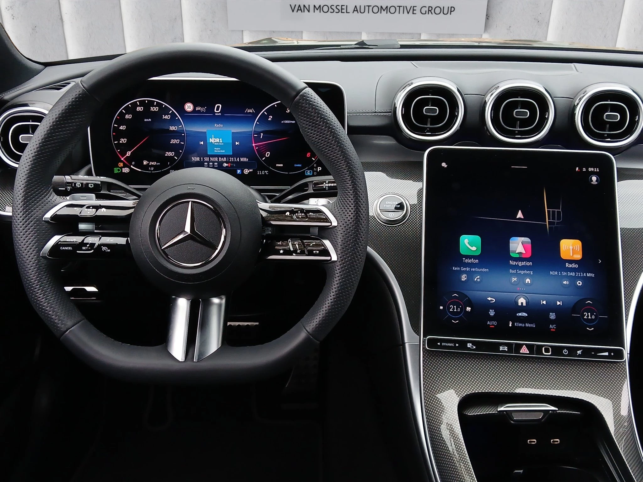 Mercedes-Benz C-Klasse 300 d T AMG Line AUT | AHK | LED | NAV