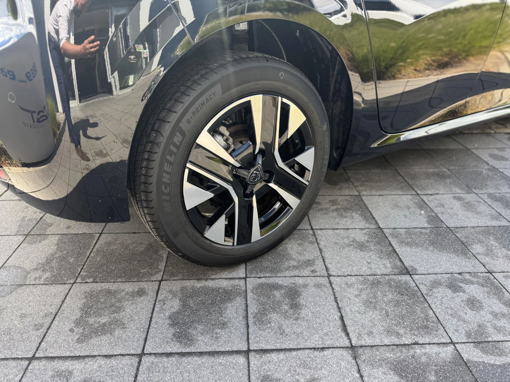 Peugeot-208-image-12