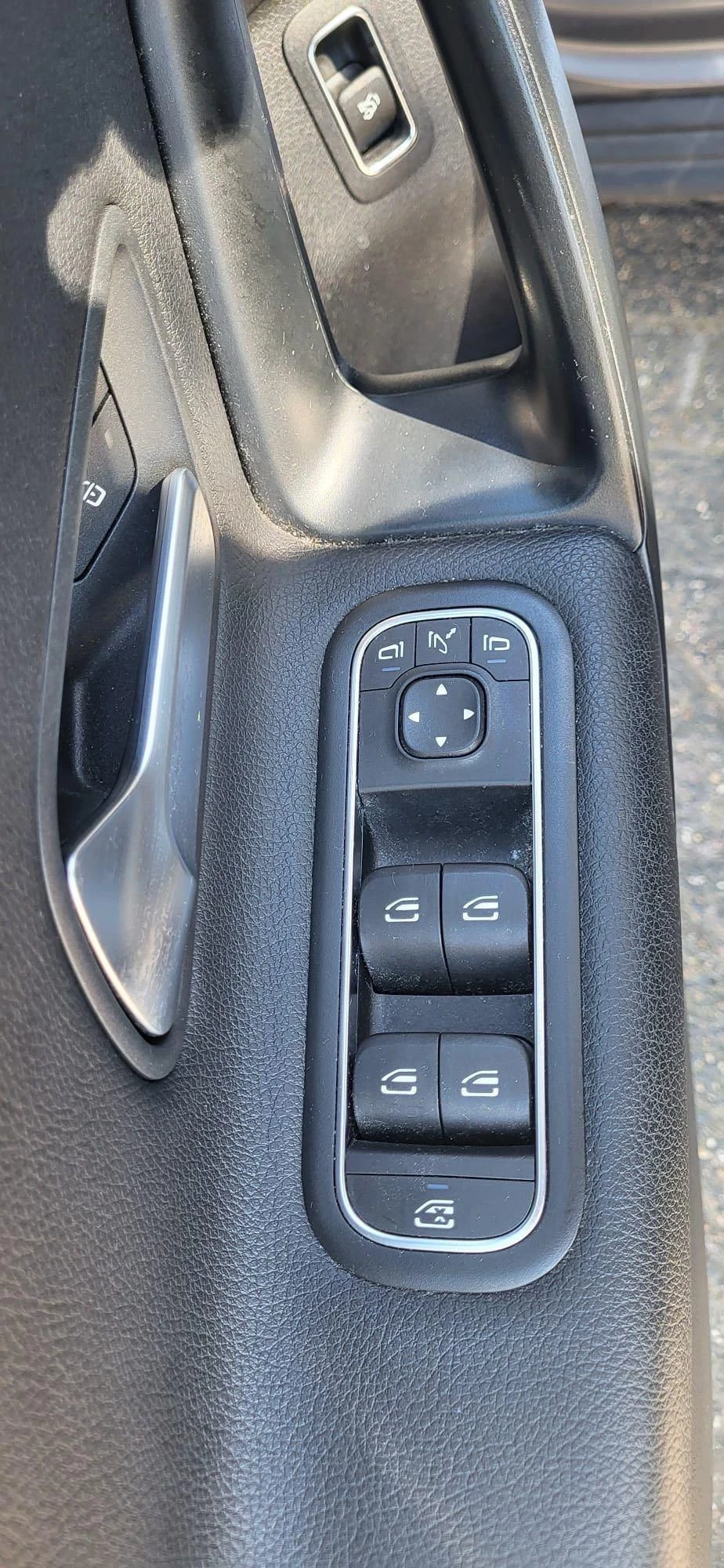 Mercedes-Benz-A-Klasse-image-10