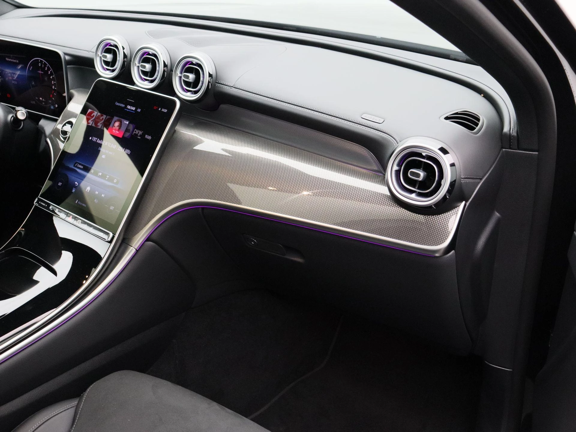 Mercedes-Benz GLC 300e AMG LINE Coupé + PANORAMISCH DAK + DIGITAL LIGHT +