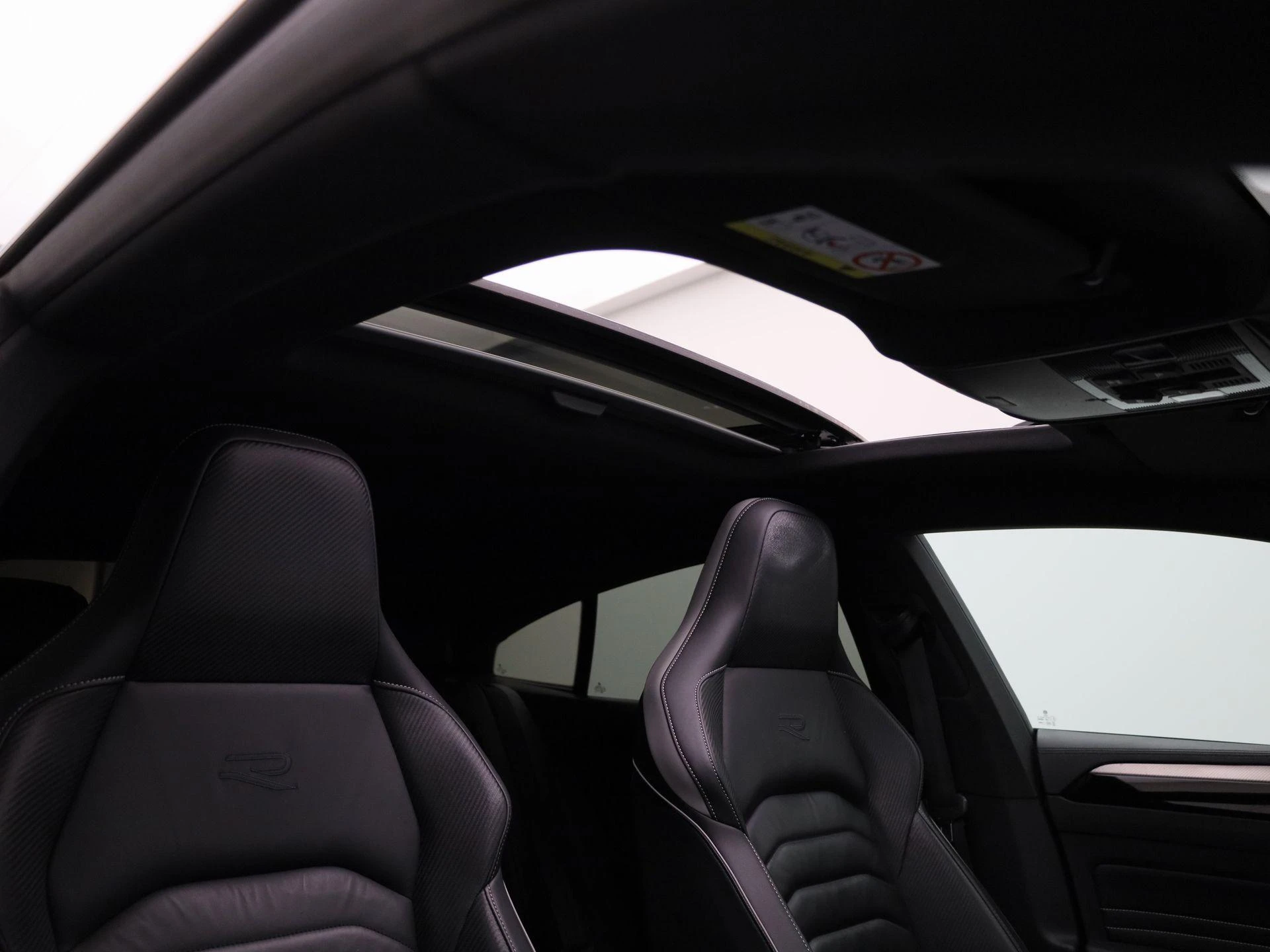 Volkswagen Arteon 1.4 eHybrid DSG R-Line