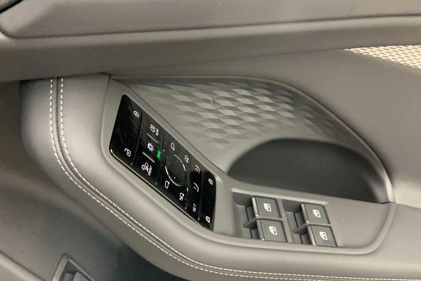 Audi-A6-image-12
