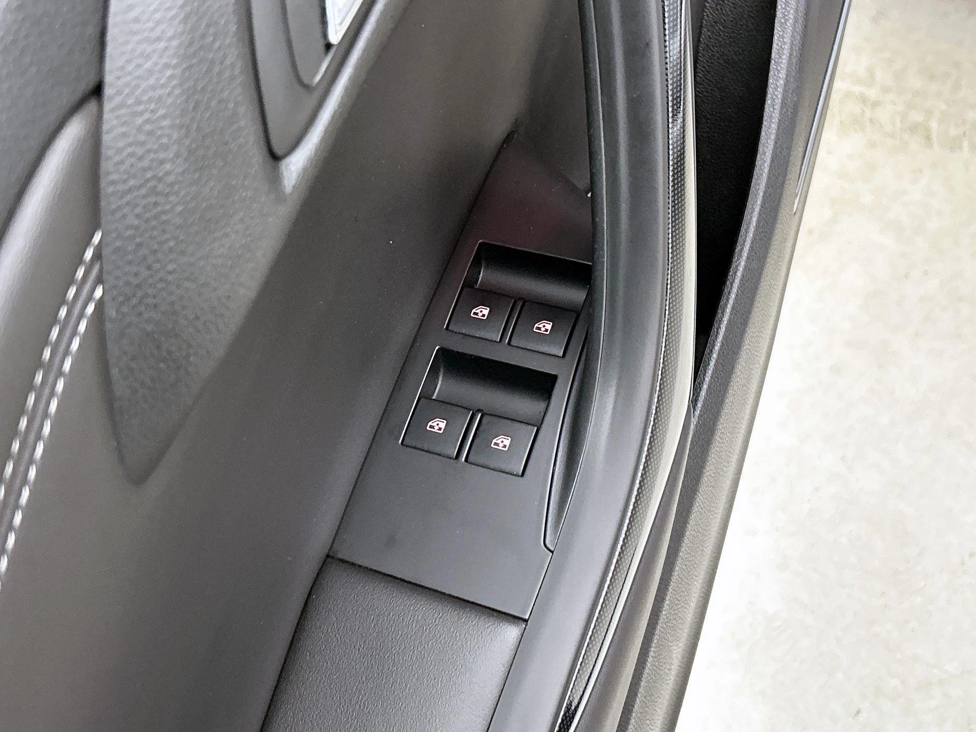 Opel-Cascada-image-26