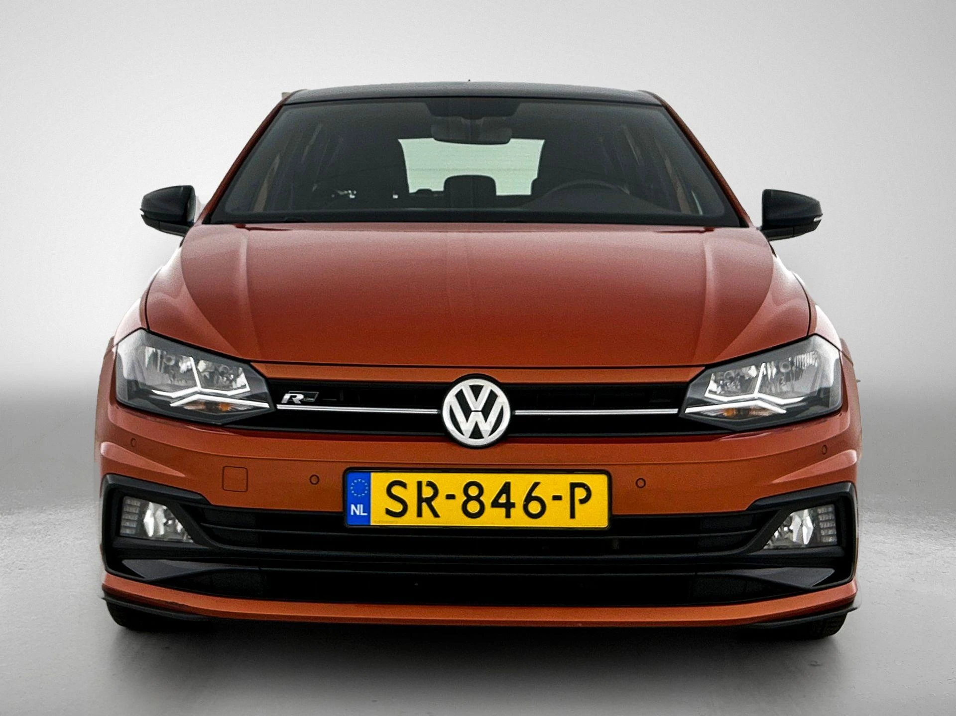 Volkswagen-Polo-image-4