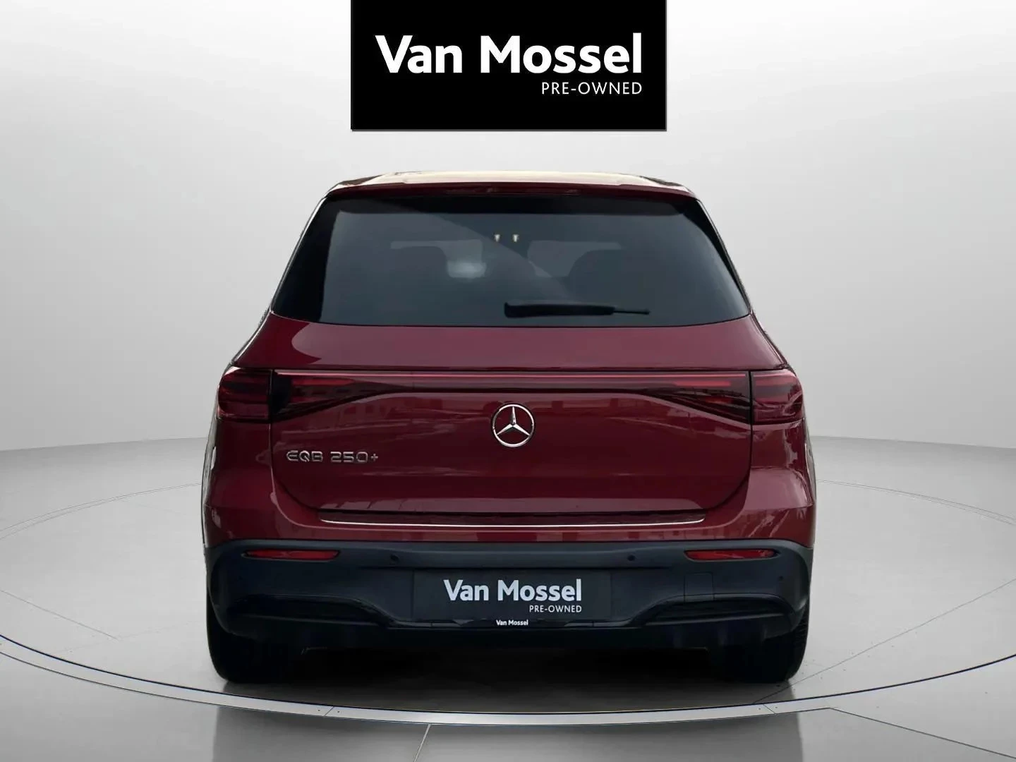 Mercedes-Benz-EQB-image-5