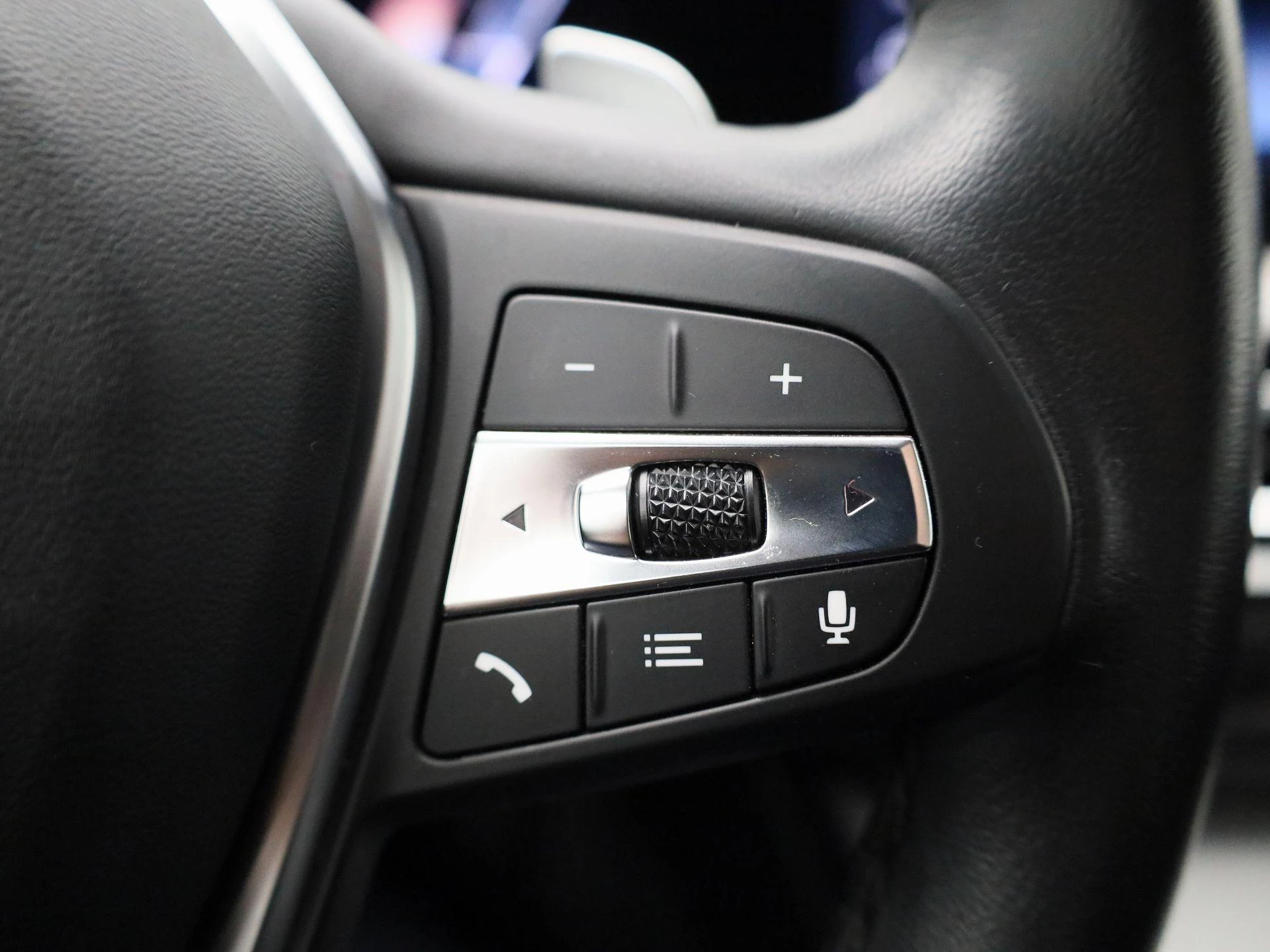 BMW-3 Serie-image-21