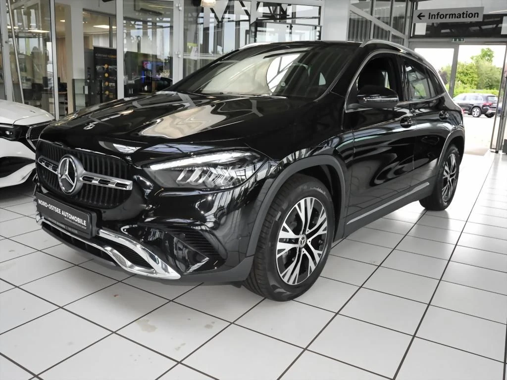 Mercedes-Benz-GLA 200 d-image-7
