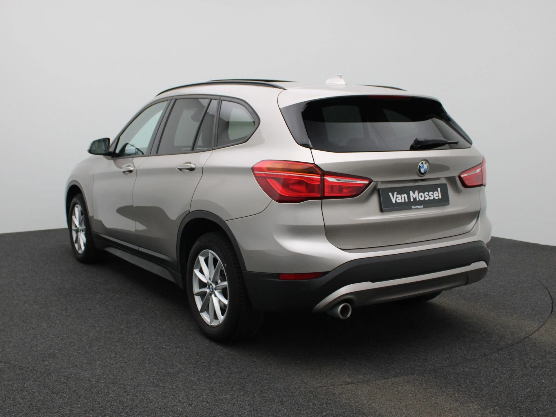 BMW X1 sDrive16dA (85 kW)