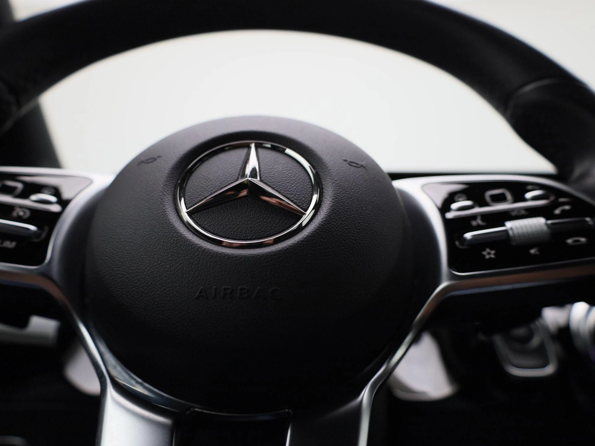 Mercedes-Benz-EQA-image-28
