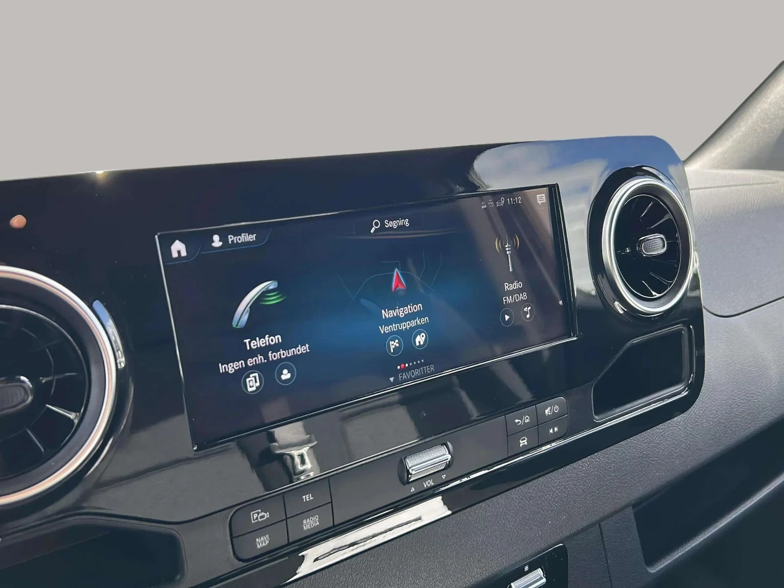 Mercedes-Benz-Sprinter-image-13