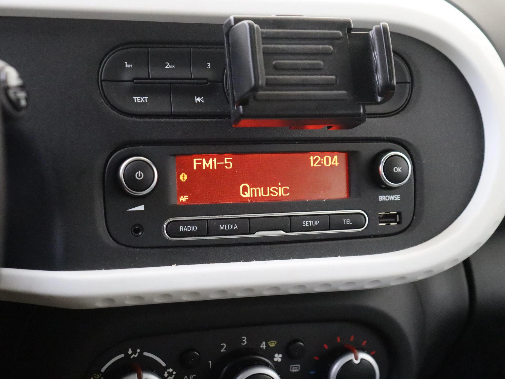 Renault-Twingo-image-16
