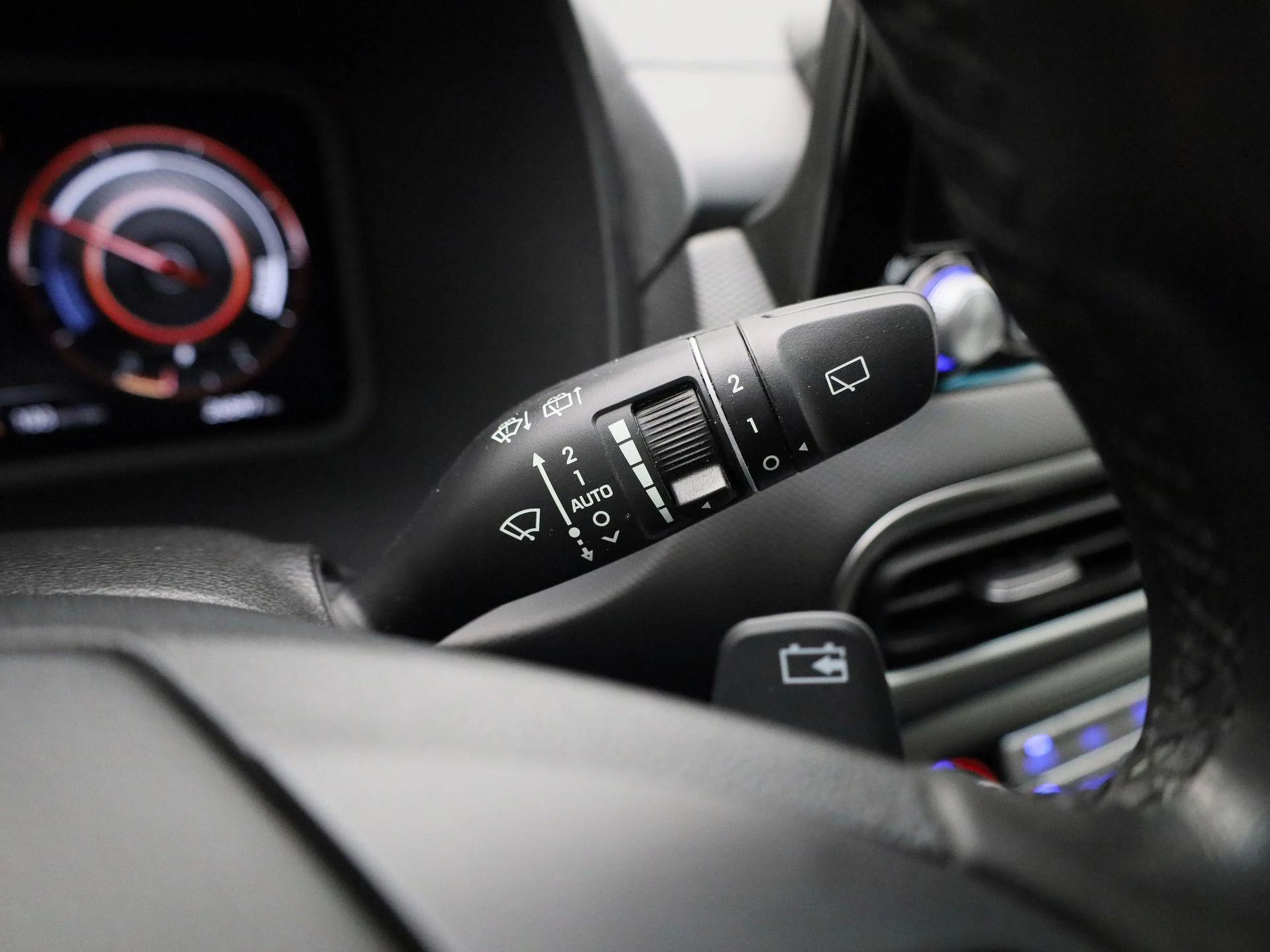 Hyundai-Kona-image-25