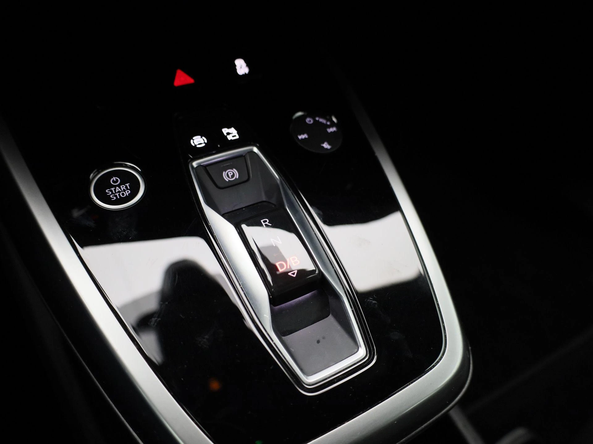 Audi-Q4 e-tron-image-22