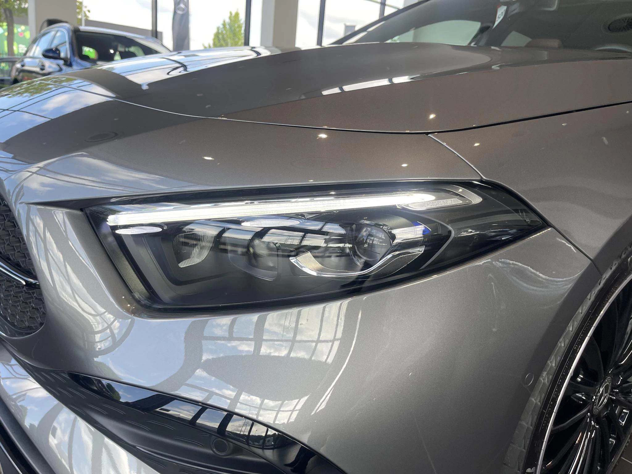 Mercedes-Benz A-Klasse 200 d AMG Line Limousine + PANO DAK + MULTIBEAM + BURMESTER +