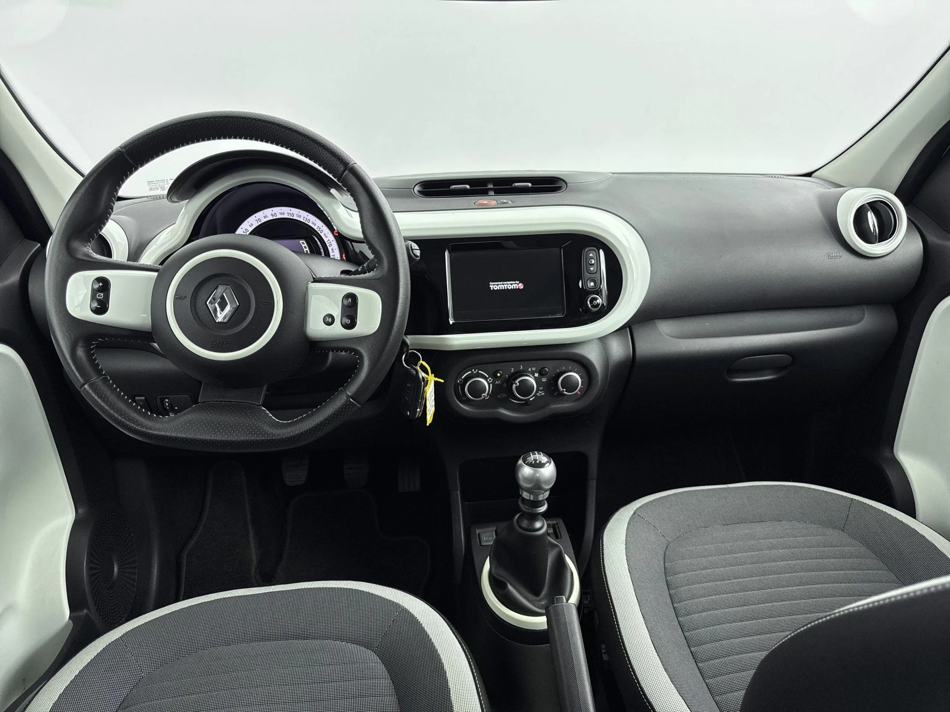Renault-Twingo-image-17