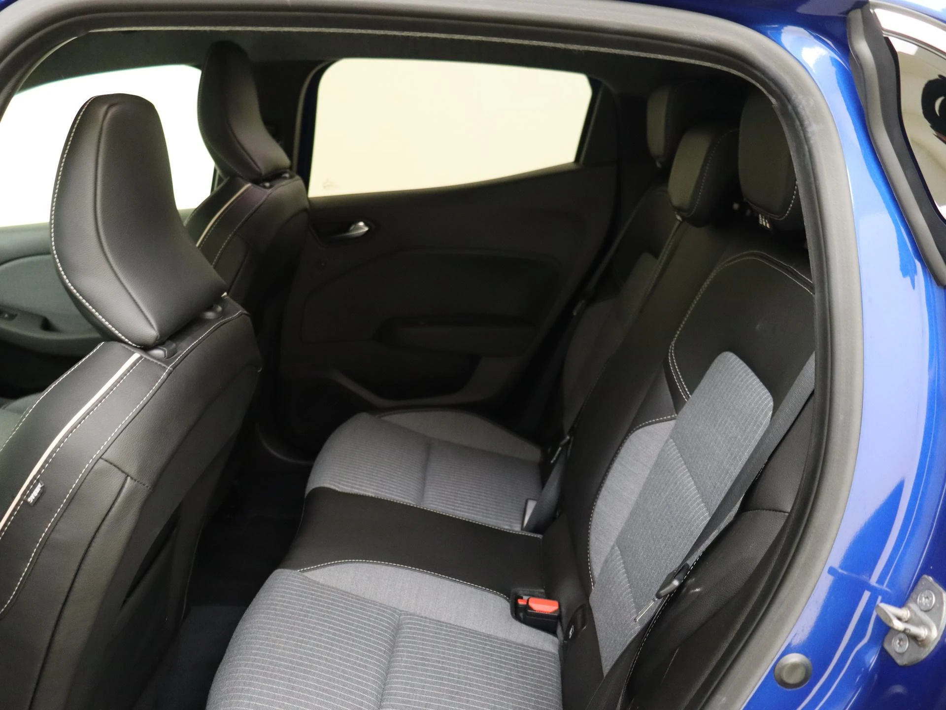 Renault-Clio-image-15