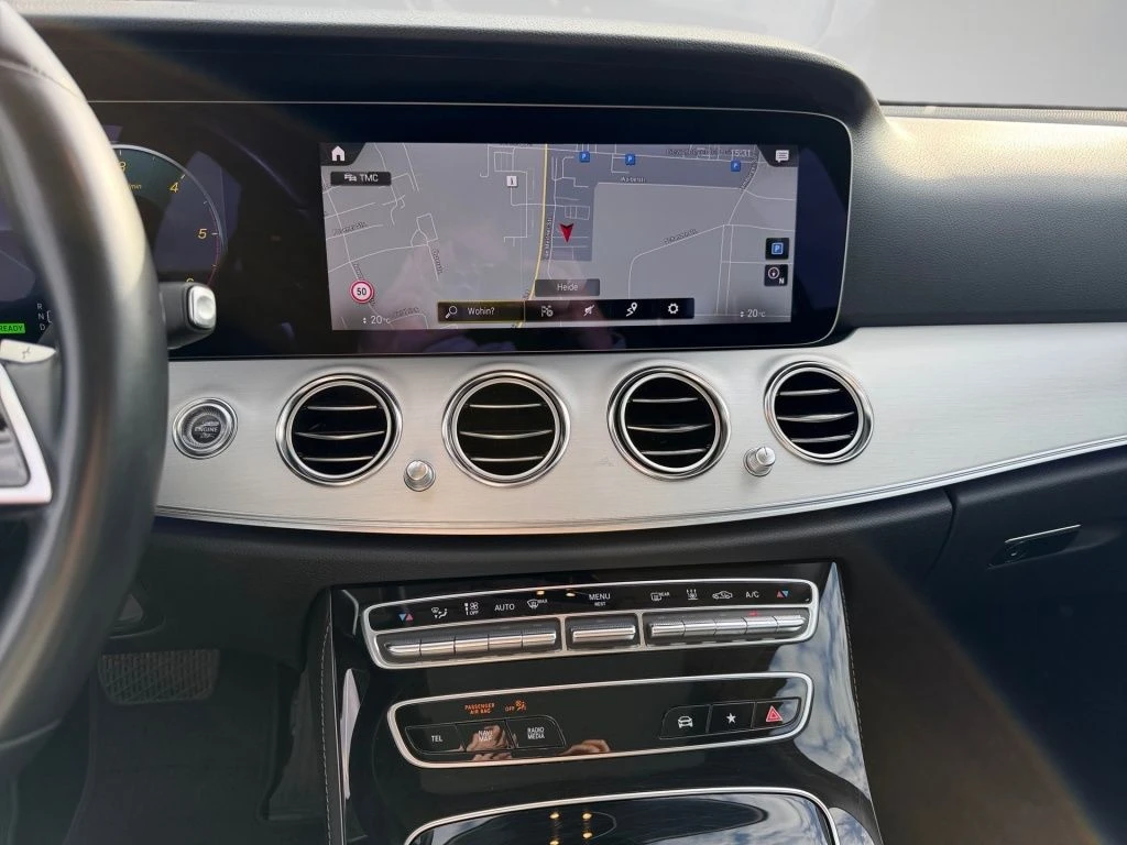 Mercedes-Benz-E-Klasse 220 d-image-7