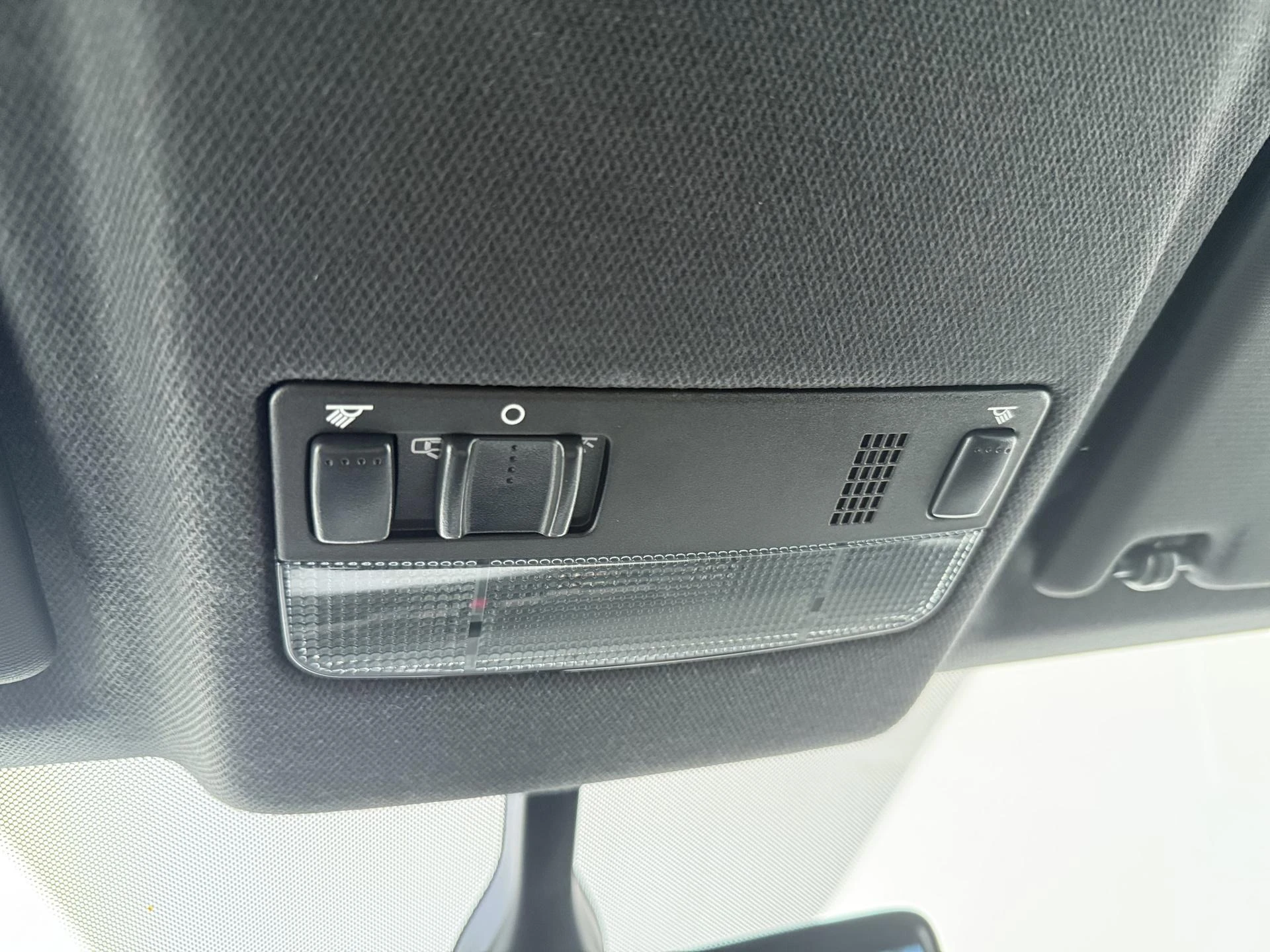 SEAT-Arona-image-23