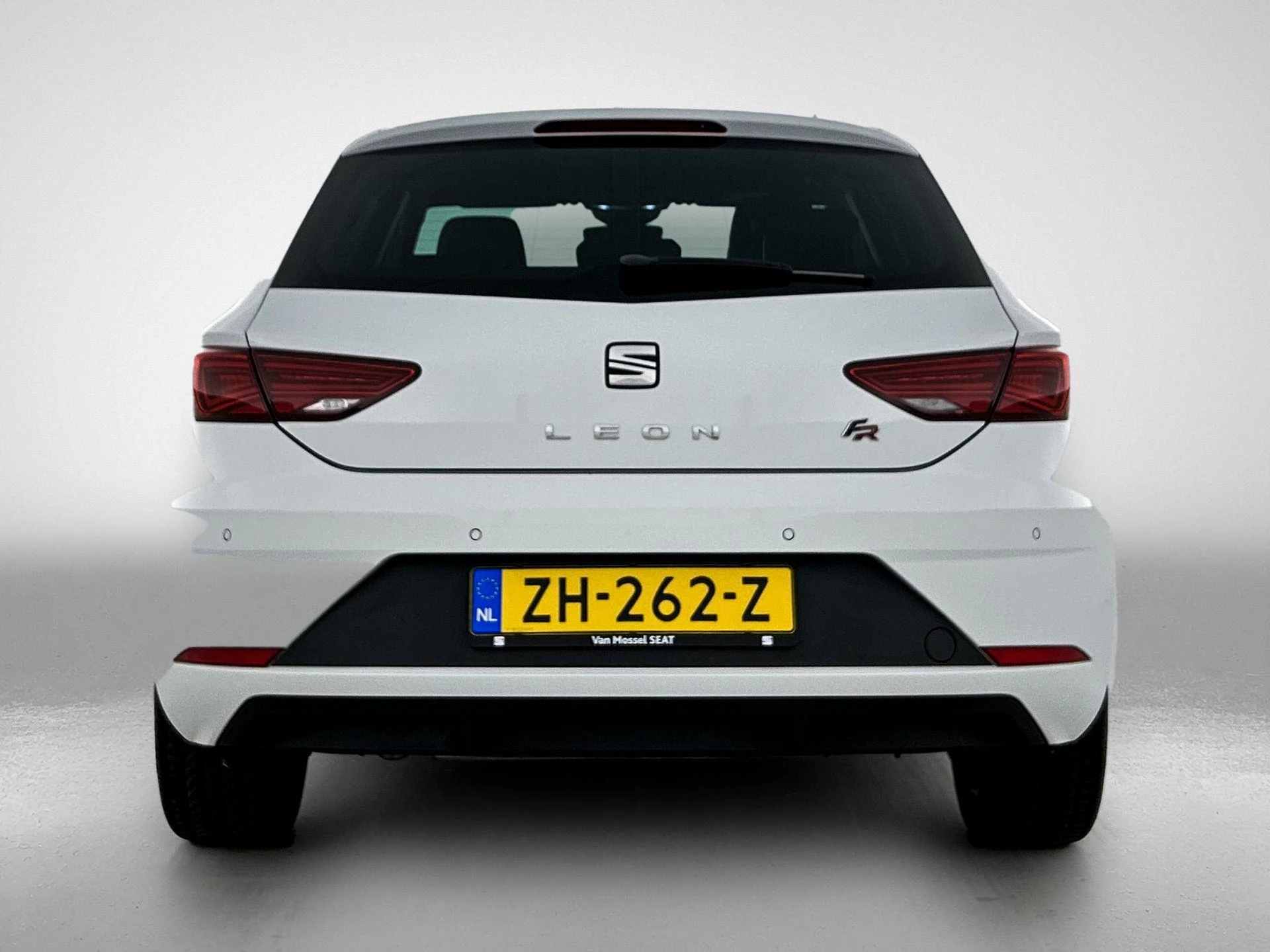 SEAT-Leon-image-2