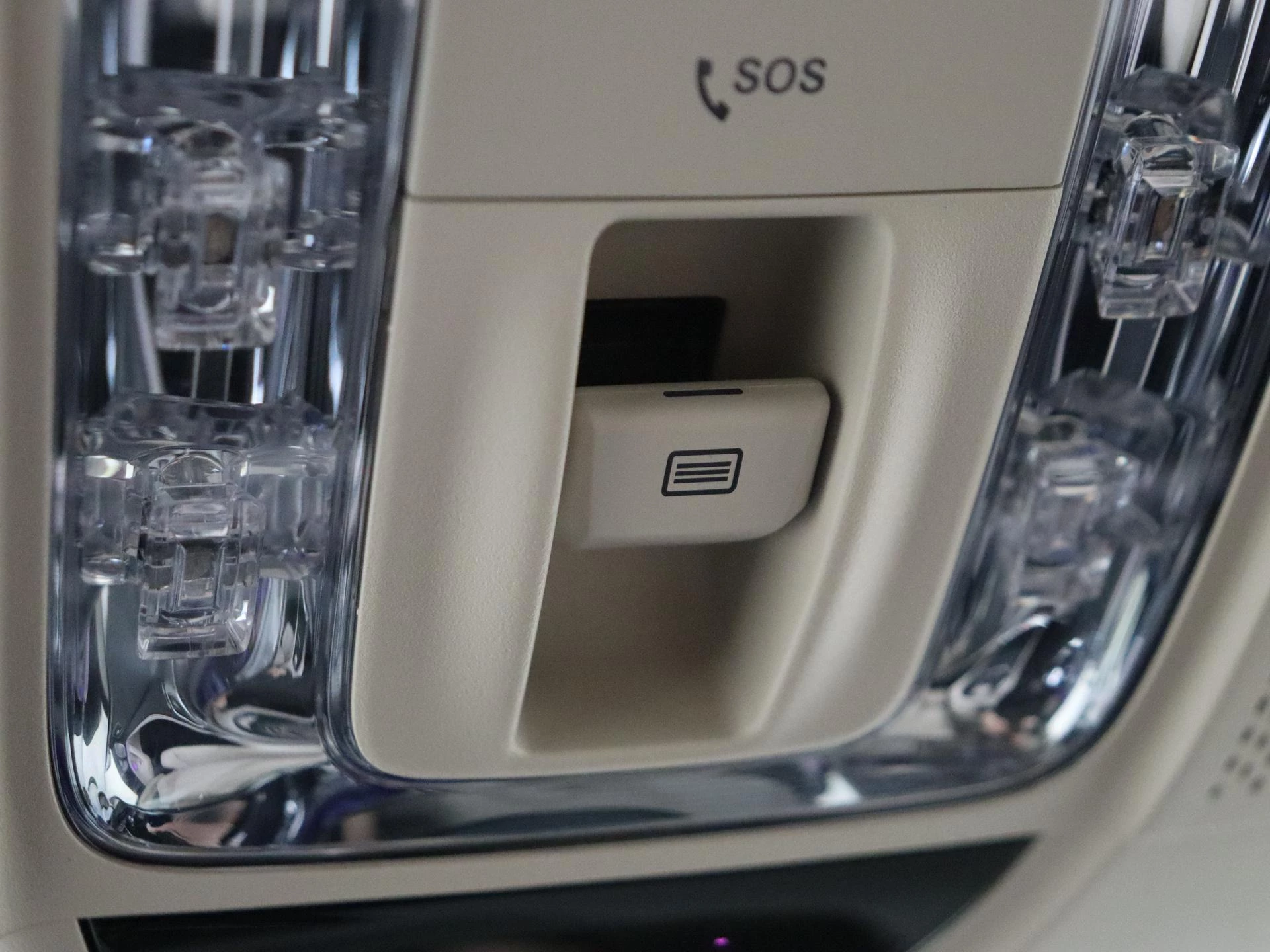 Mercedes-Benz-GLE-image-35