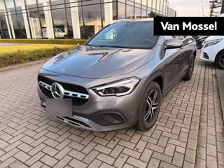 Mercedes-Benz GLA 200 Luxury Line + MULTIBEAM LED + PANO DAK + CARPLAY + TREKHAAK +
