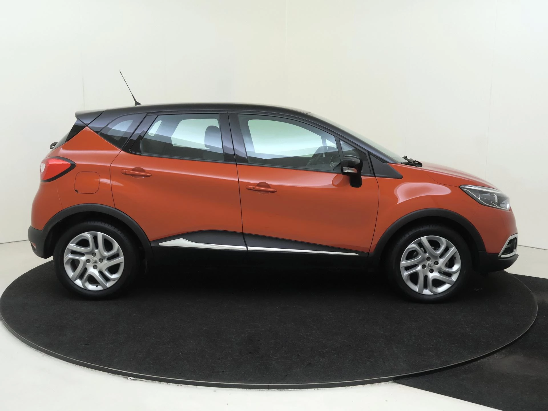 Renault-Captur-image-8