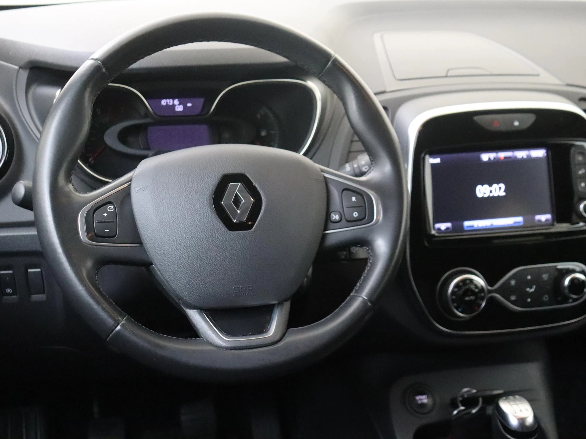 Renault-Captur-image-9