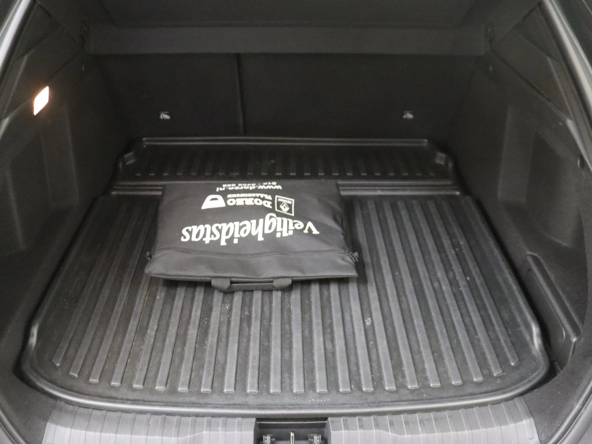 Renault-Arkana-image-26