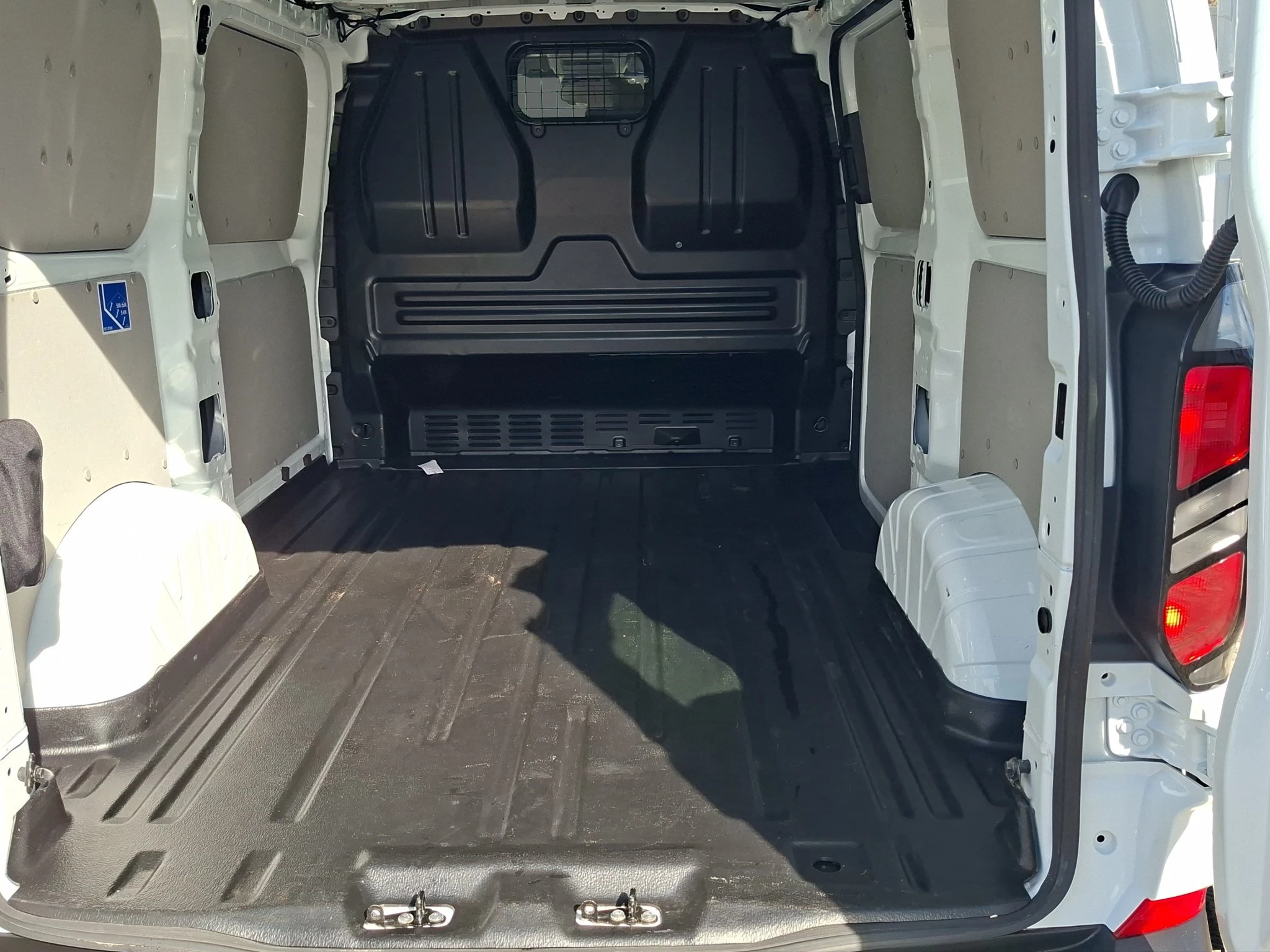 Ford Transit Custom Trend Kasten 2.0 EB 300 L1 LED | AHK | RFK | PDC | BT