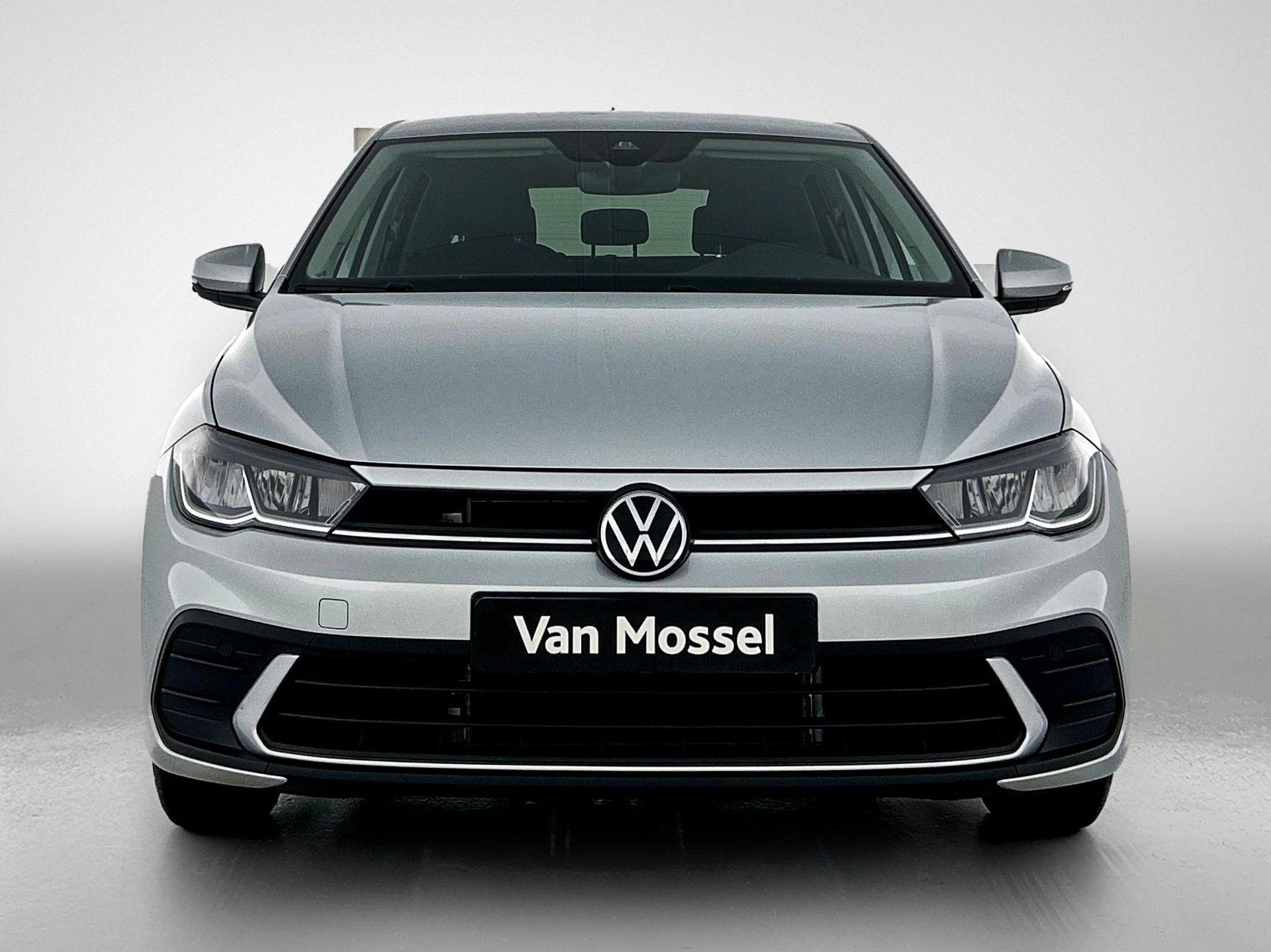 Volkswagen-Polo-image-4