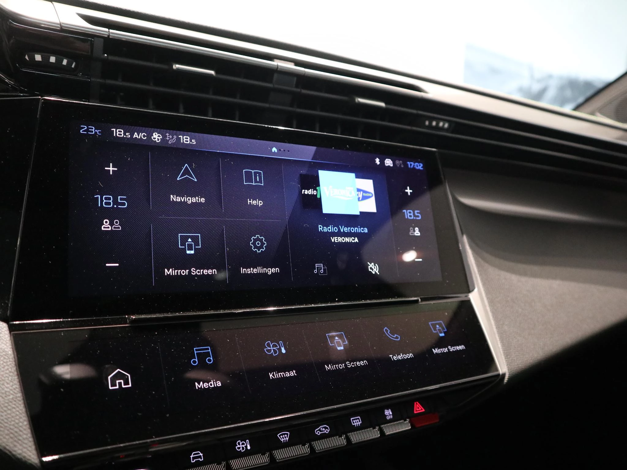 Peugeot-e-308-image-18